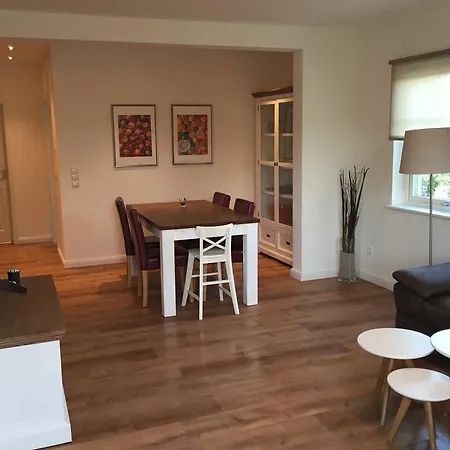 Bogenstahl Apartment *